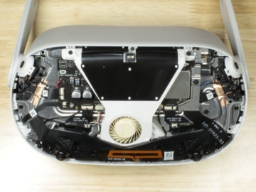 תמונה של החלפת חיישנים Oculus Quest 2 .